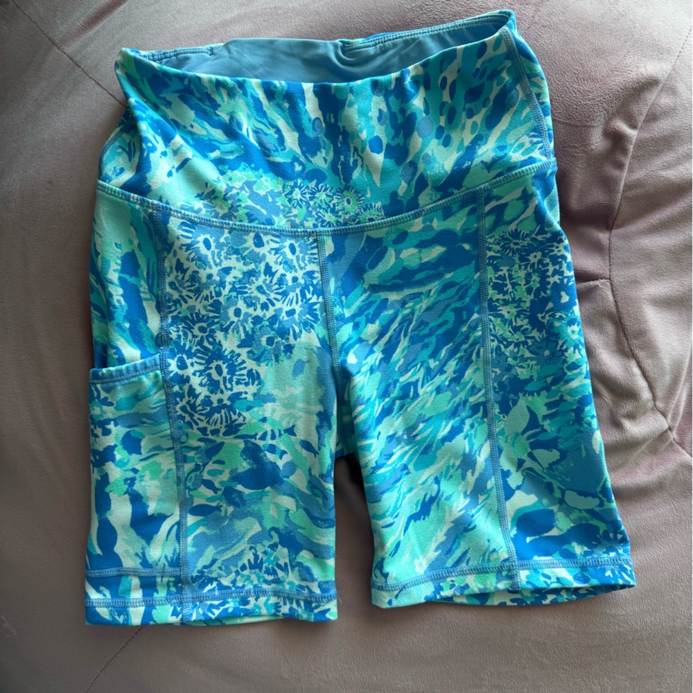 Lilly Pulitzer Luxletic shorts size XS